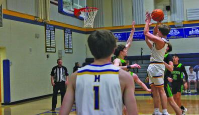 Highlands boys defeated Blue Ridge by a 61-43 final score on Tuesday.