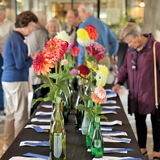 The Single Bloom Competition is a signature event.