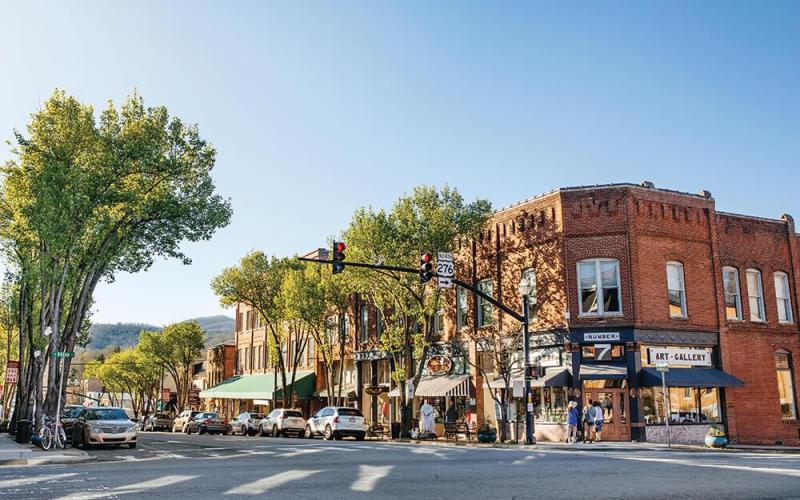 Brevard is a small mountain town one hour away from Highlands. The elevation for the town is 2,231 feet and the population is 7,744 according to the most recent census data.