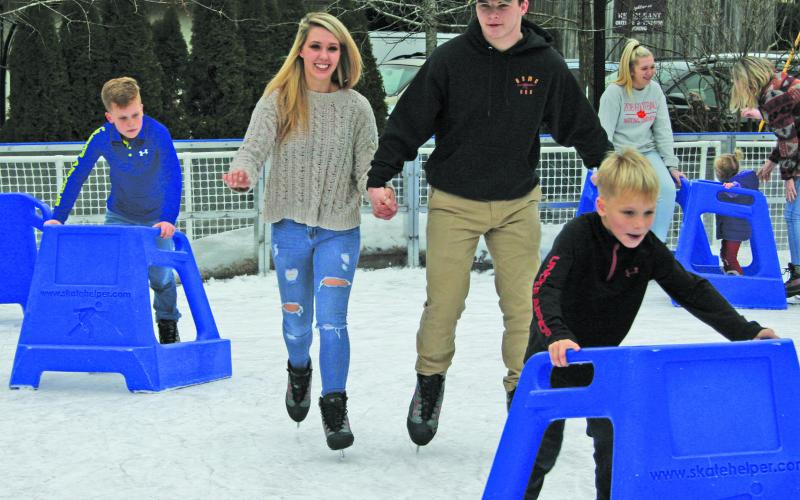 Skaters will begin making round on the Highlands ice rink on Thursday when the facility opens for the 2022-23 season.