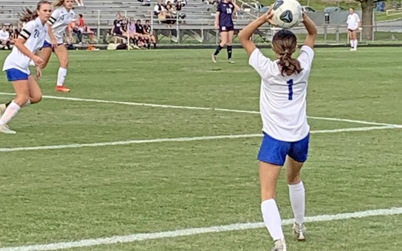 Highlands’ Aislynn Wyatt-Luck looks for a teammate during a game against Mount Airy.