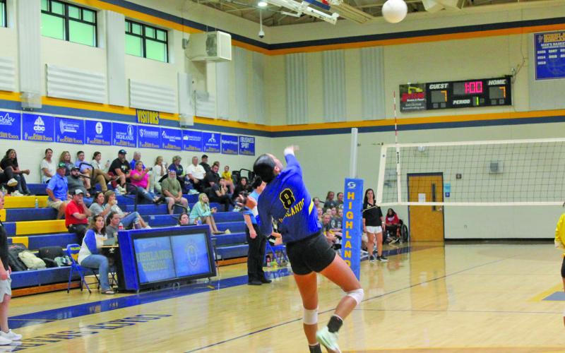 Lady Highlanders senior Mallory Shriver (8) serves the ball at the game against Murphy on Monday evening, Aug. 19.