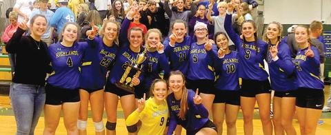 The Highlands varsity volleyball team defeated Blue Ridge 25-22, 18-25, 25-17, 25-20.