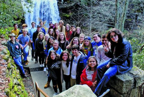 Highlands School class of 2020 at Dry Falls.