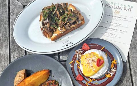 Oak Steakhouse’s Restaurant Week special menu offered mushroom toast, crab chips, 100 oz cab hanger steak and pavlova.  |  Photo courtesy of Oak Steakhouse