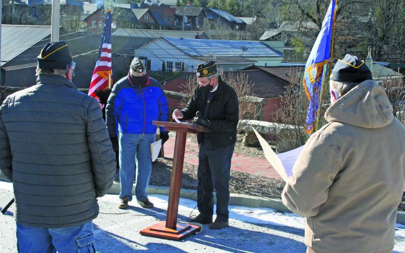 American Legion Post 370 commander Ed McCloskey and Highlands Mayor Patrick Taylor present a declaration designating Feb. 3 as “Four Chaplains Memorial Day” in Highlands.
